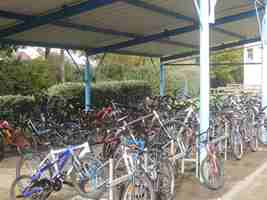 Le garage à vélos télésurveillé.